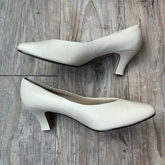 Vintage Heels Women's 6 White Genuinie Leather 60s Low Heel Wedding - Picture 4 of 10